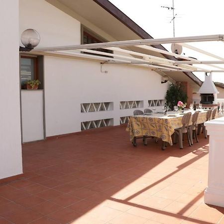 La Terrazza Sul Parco Appartamento Con Uso Piscina Torre del Lago Puccini Exterior foto